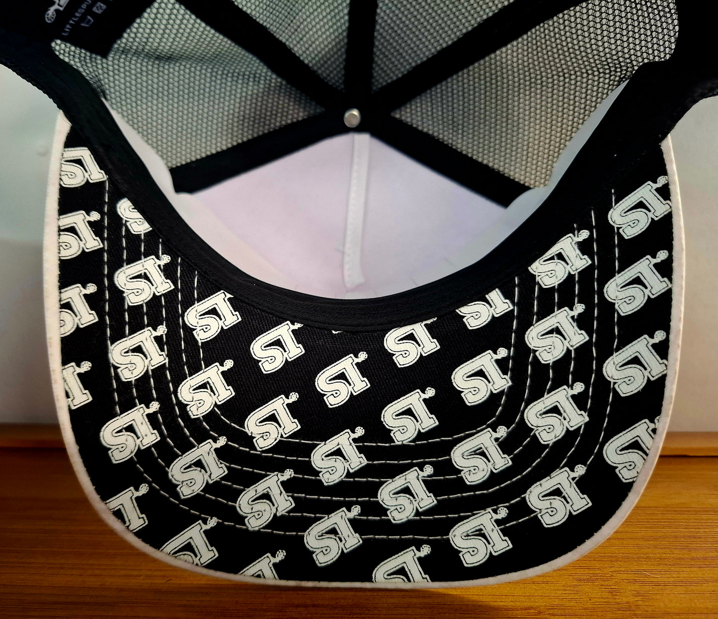Little Spurs & Co - Stone Cap